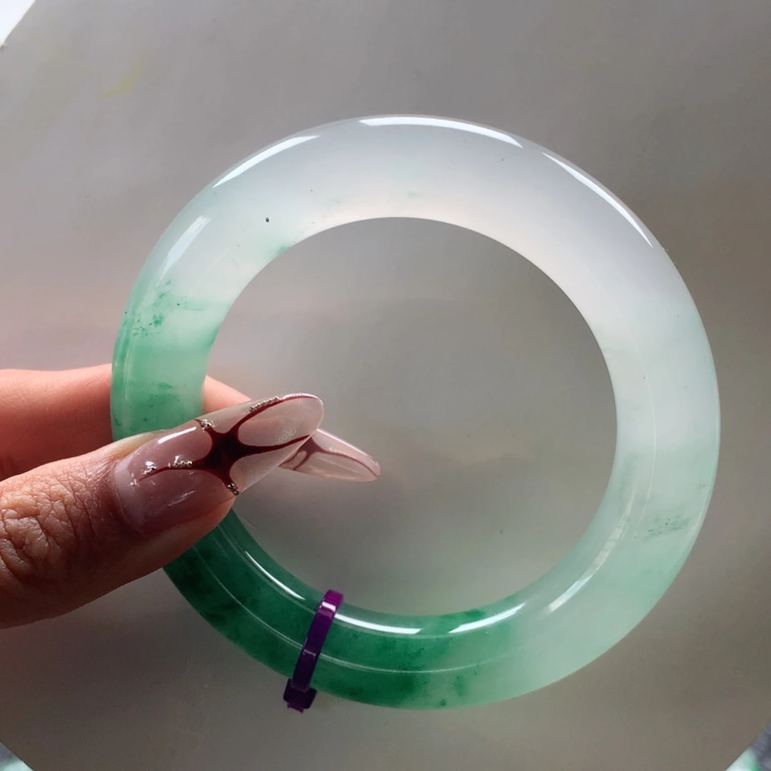 石英质玉手镯未镶嵌黛*曦