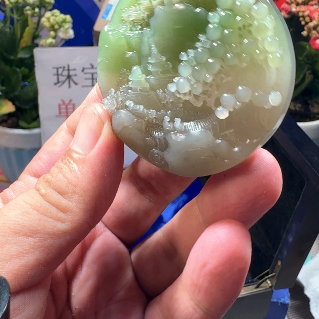 和田玉(糖玉)未镶嵌颈饰