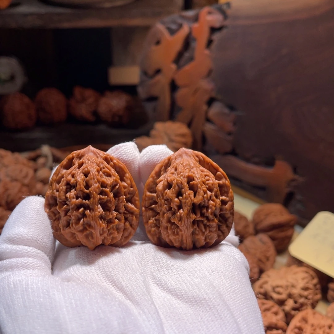 永***.把件文玩核桃38虎头尖磕碰