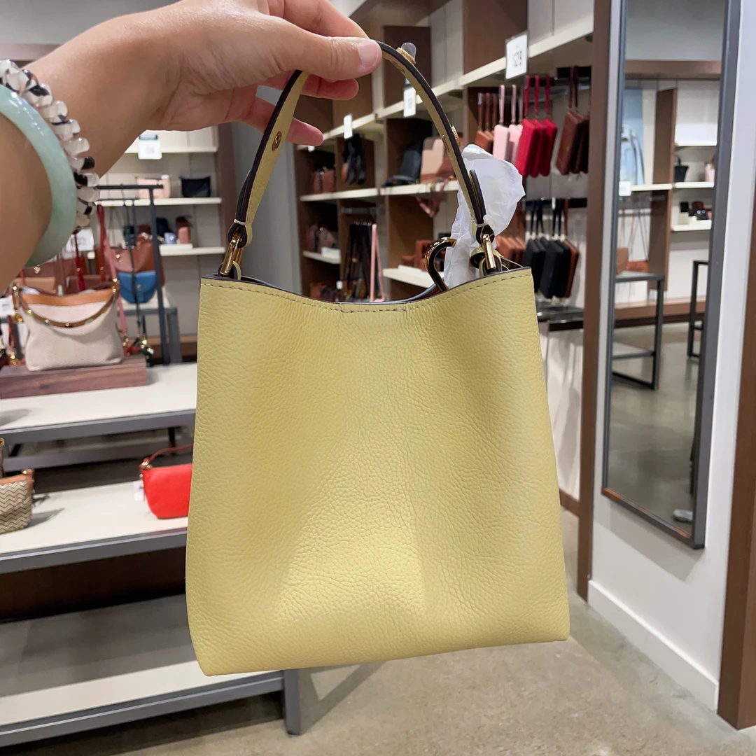 FOSSLL女士专柜款时尚水桶包