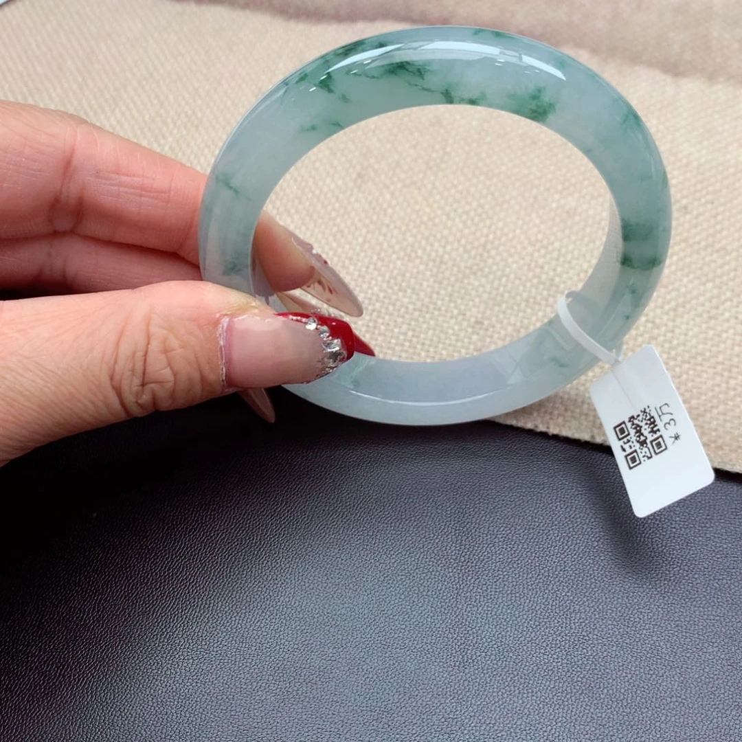 翡翠手镯未镶嵌缅甸翡翠手镯