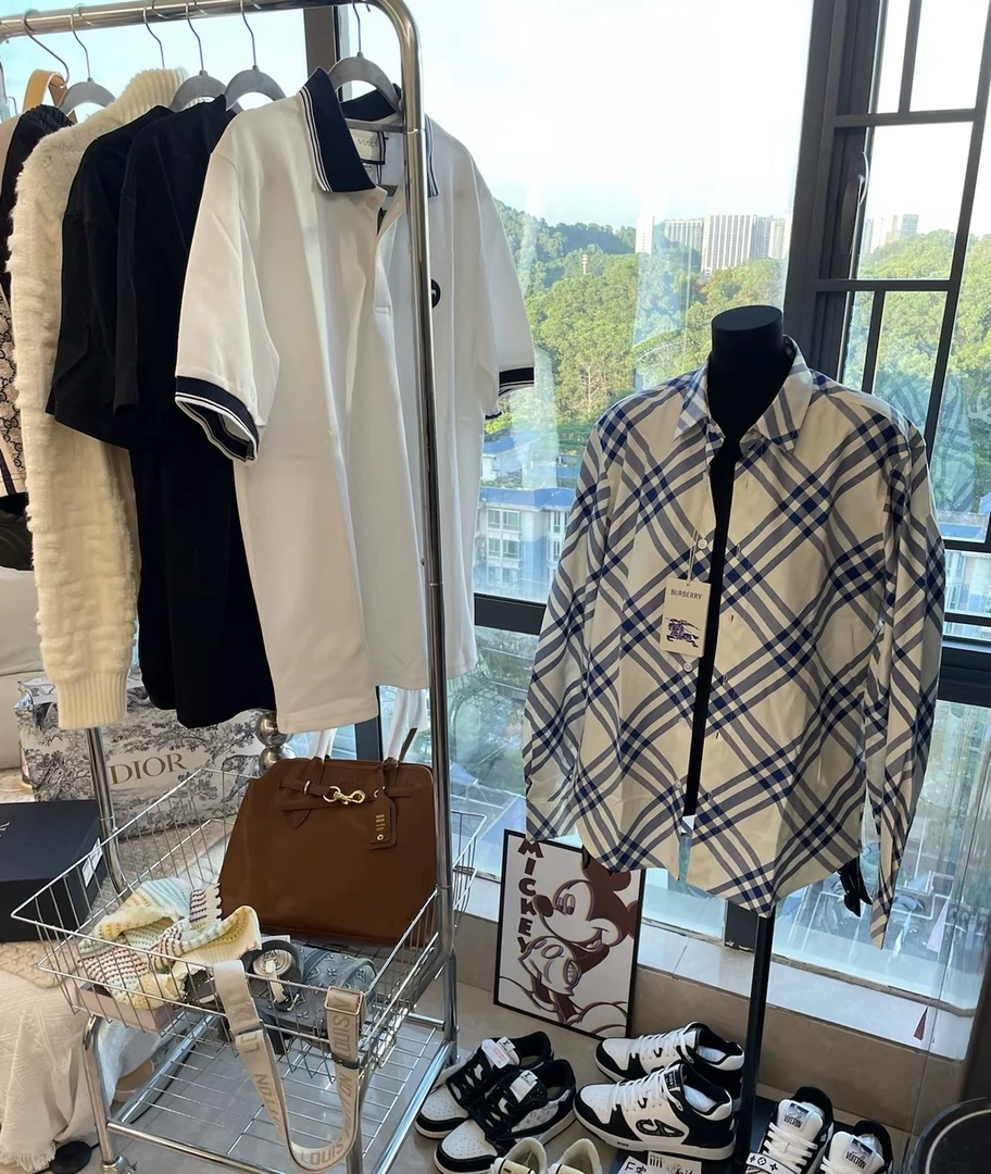 全新未使用 BURBERRY/博柏利 直播间衣服链接直拍