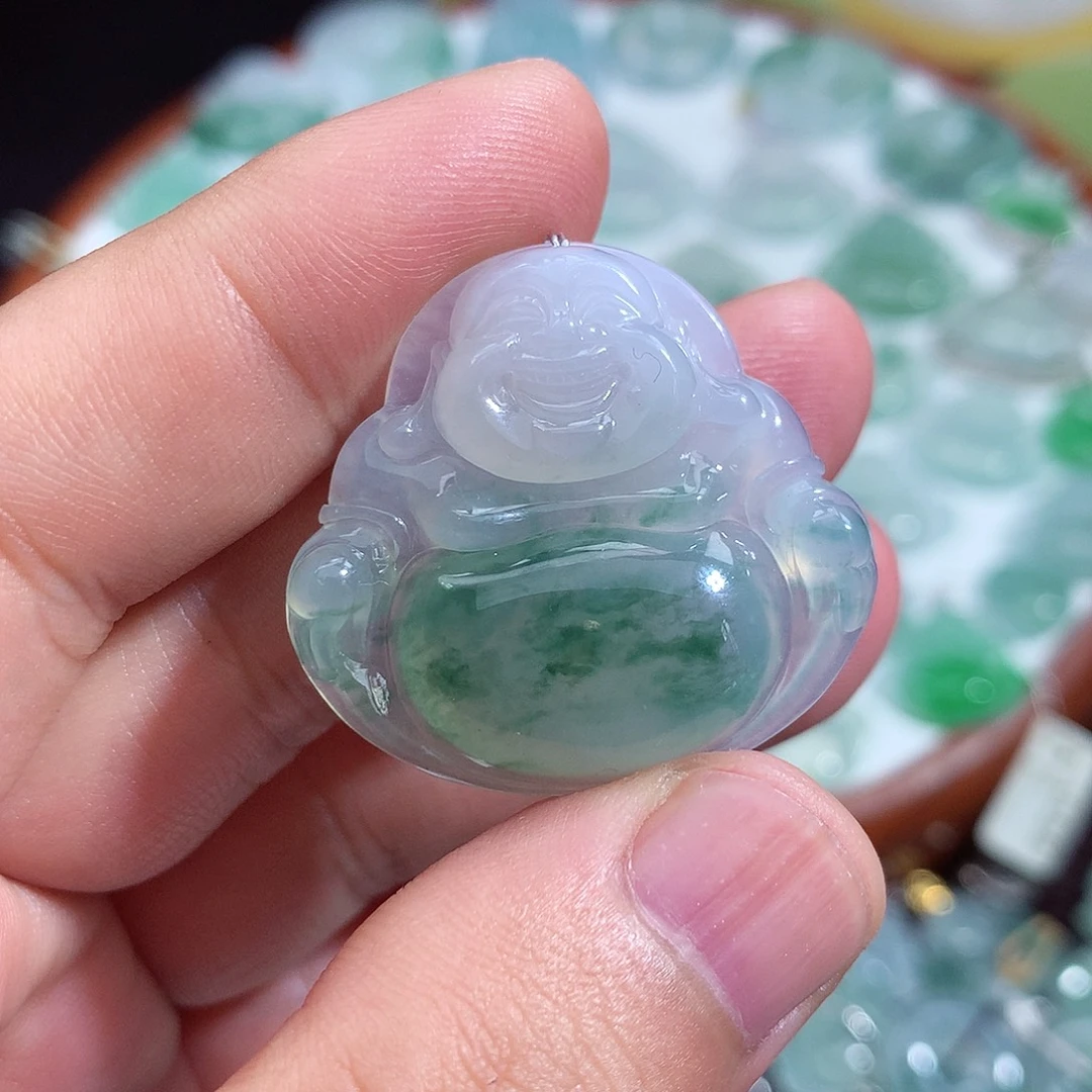 翡翠未镶嵌颈饰佛公