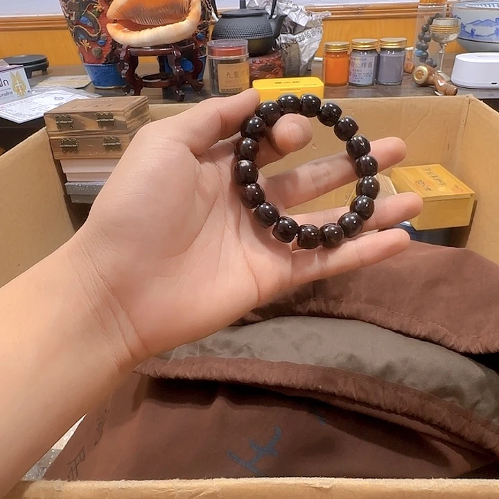 不***准石英石铁合金精美手手链链一个