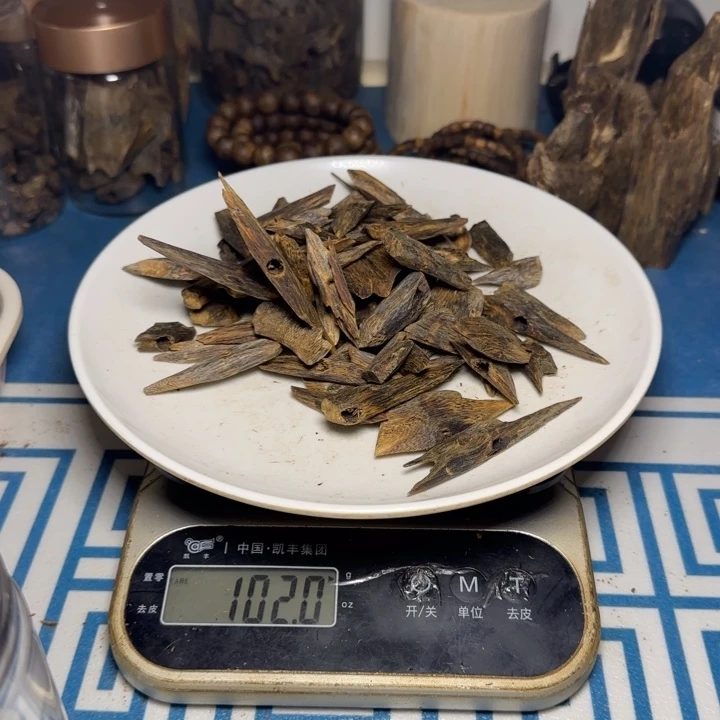 用***1香榧木海南路河沉水浮瓜子料100克