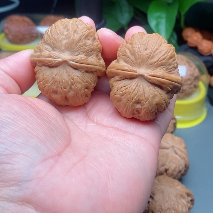 吊坠文玩核桃以****草元宝