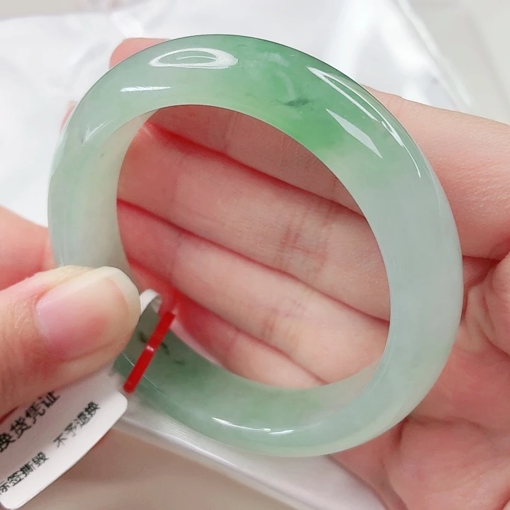 翡翠未镶嵌手镯51.8圈x577