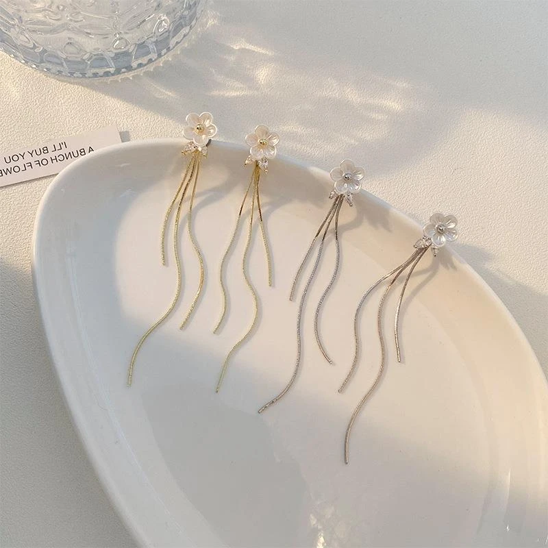 铜合金锆石耳饰 新款时尚耳环精致清新高级小花流苏长款小众设计