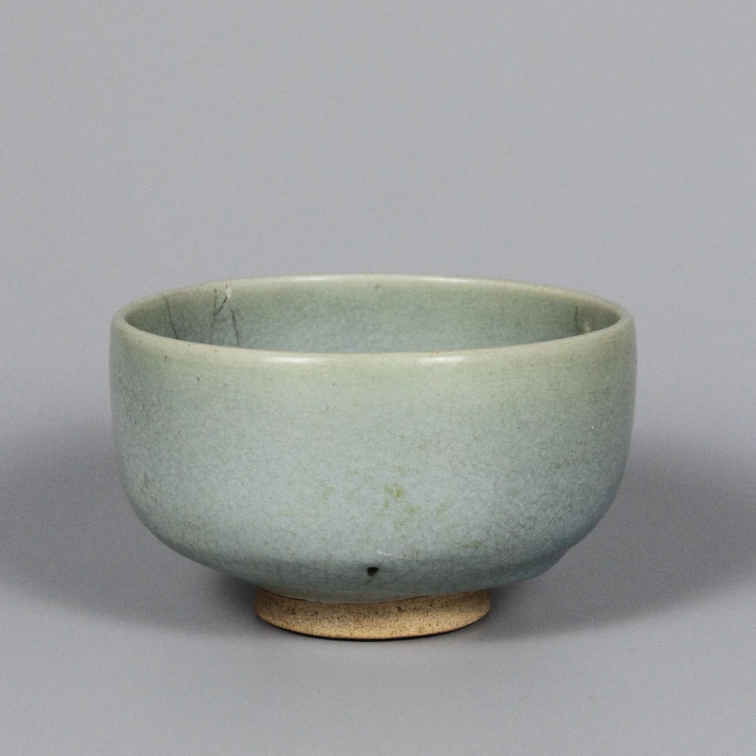 （15）天蓝釉大钵.