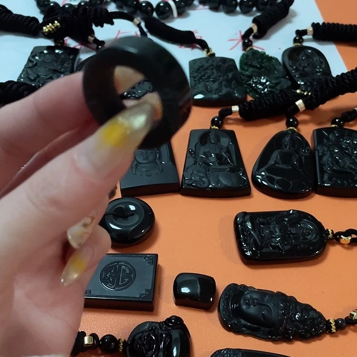 翡翠颈饰未镶嵌H***o翡翠吊坠