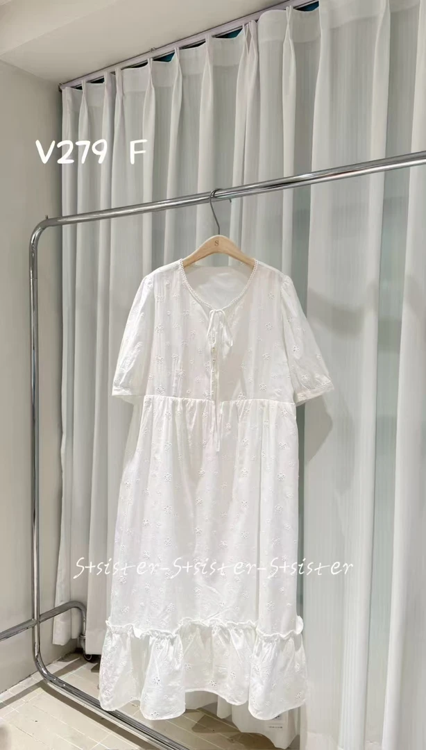 S家白色连衣裙 有内衬 分尺码
