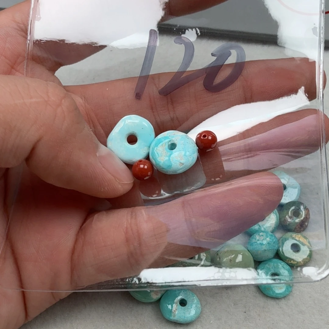 南红玛瑙未镶嵌珠宝奇石