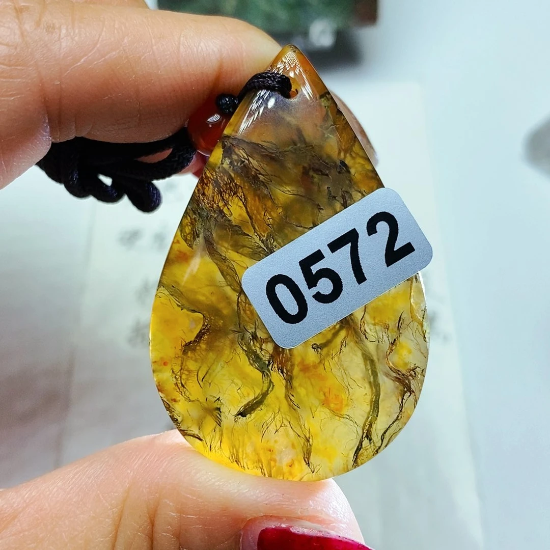 未镶嵌颈饰玛瑙/玉髓四*