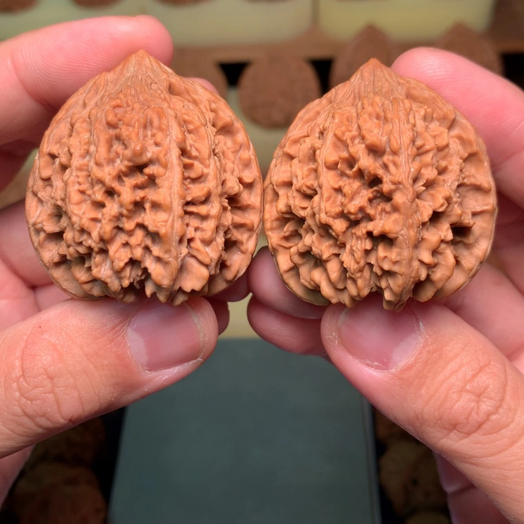 文玩核桃吊坠42百花山一代满天星全品46g