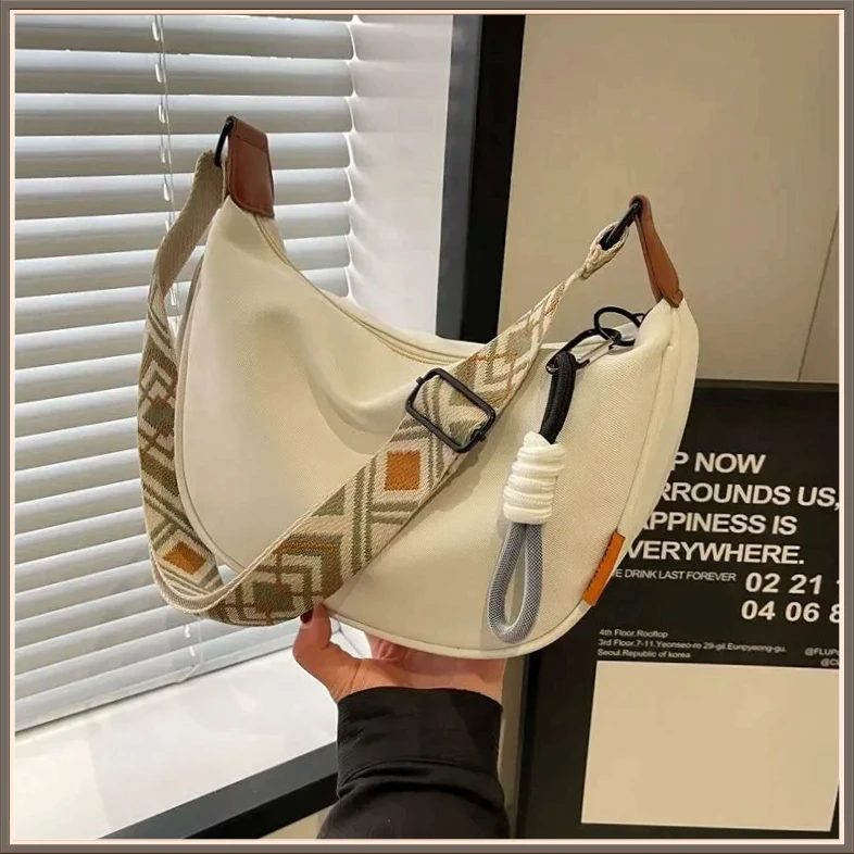 休闲尼龙布包包女2025新款XKB7秋季爆款斜挎饺子包百搭小众【鲲鹏】