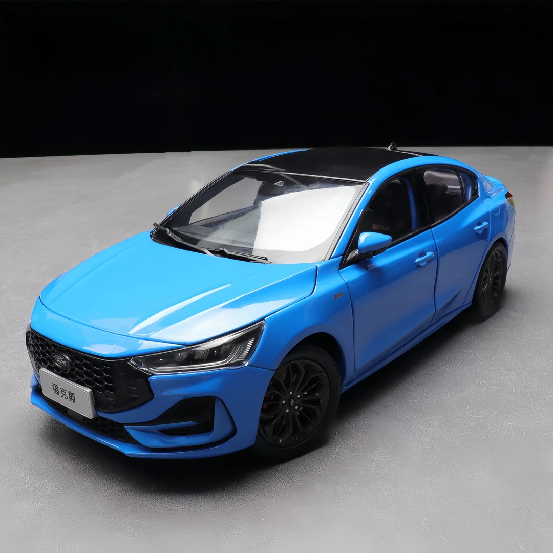 福特福克斯1：18比例原厂合金汽车模型