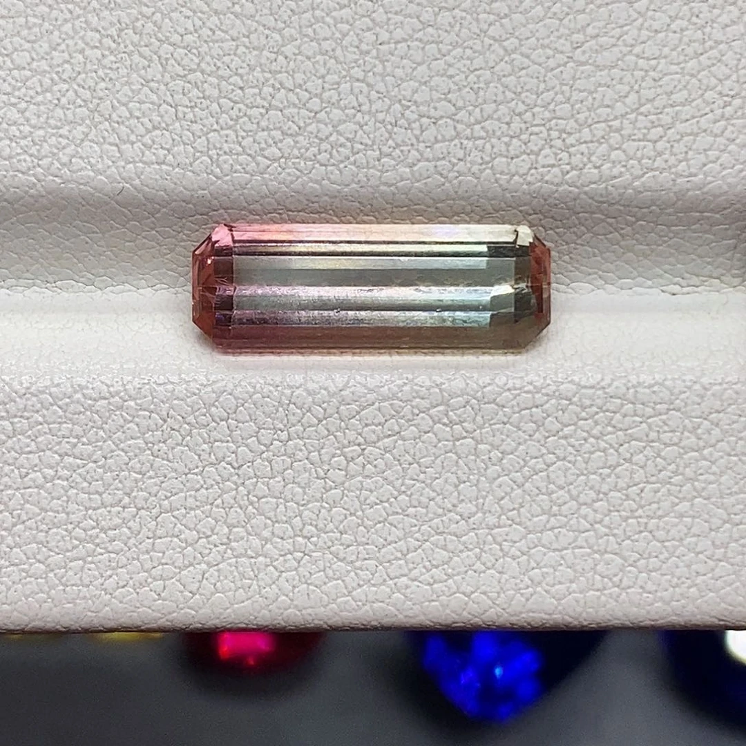 4.215克拉全净体满火彩西瓜碧玺未镶嵌碧玺