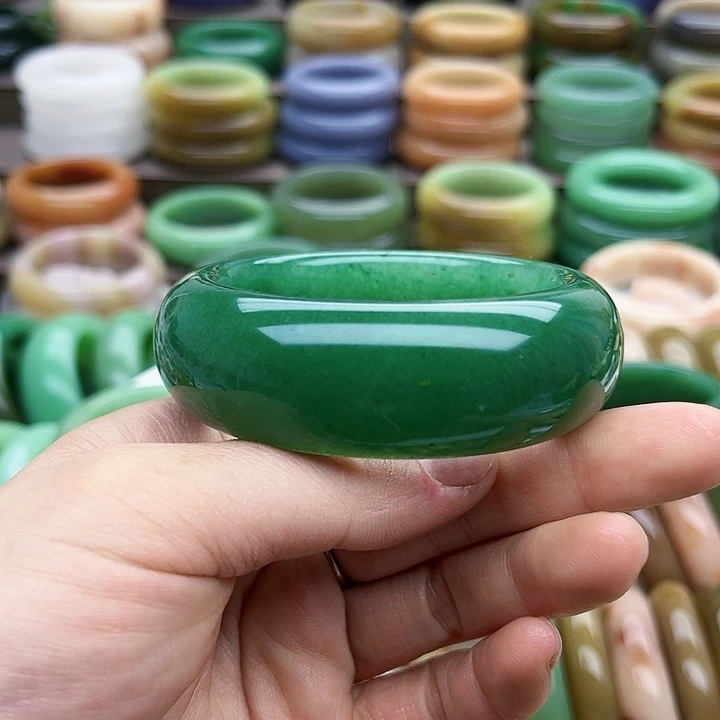 未镶嵌手镯（圆镯）石英质玉美***桐