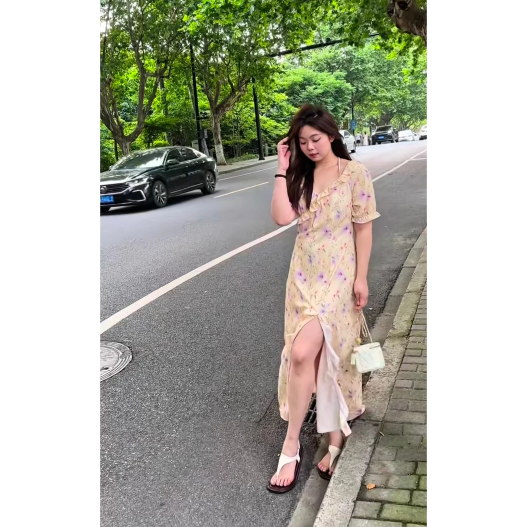 晶咕 甜美气质开叉荷叶边碎花连衣裙