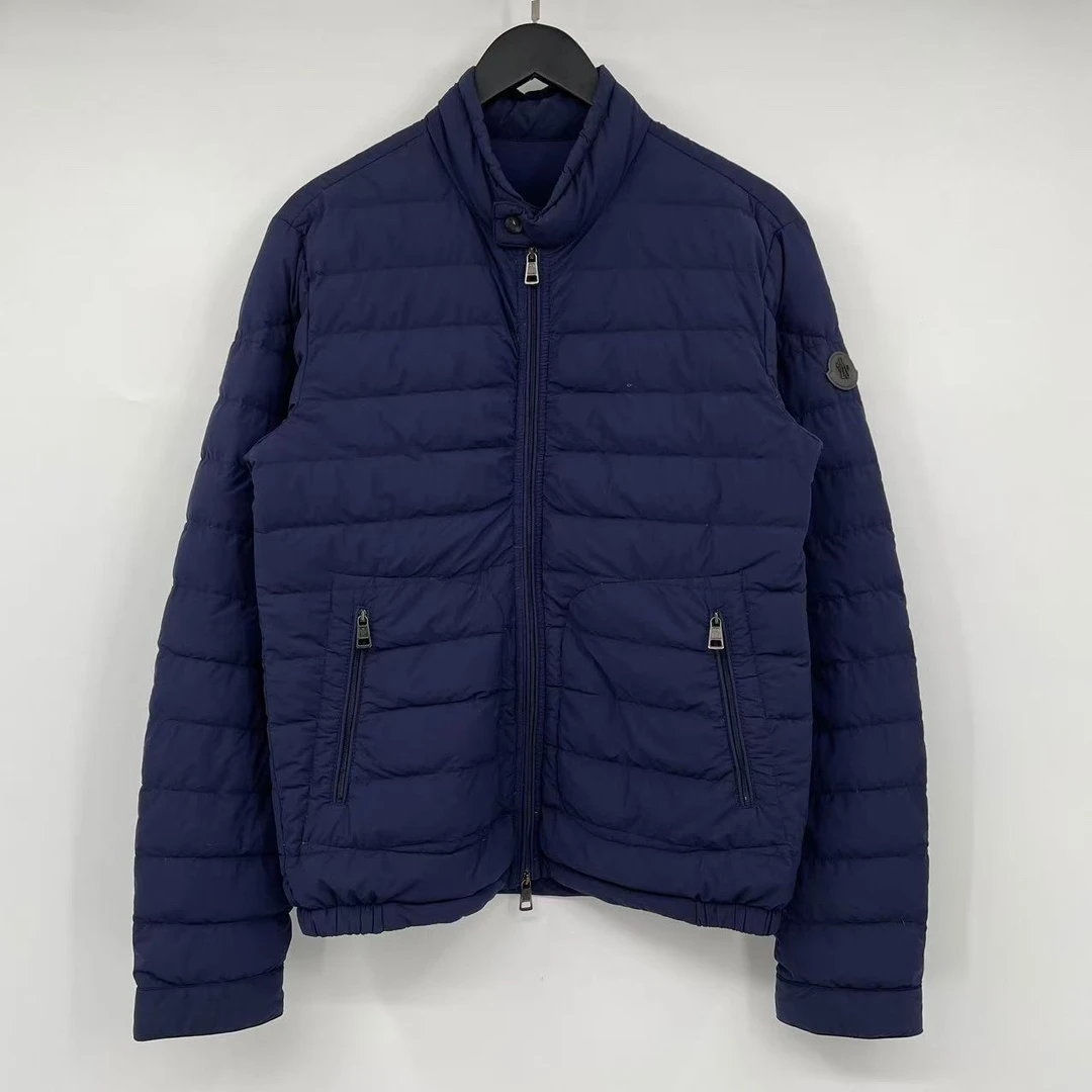 95新 MONCLER 藏蓝袖标羽绒服 1码