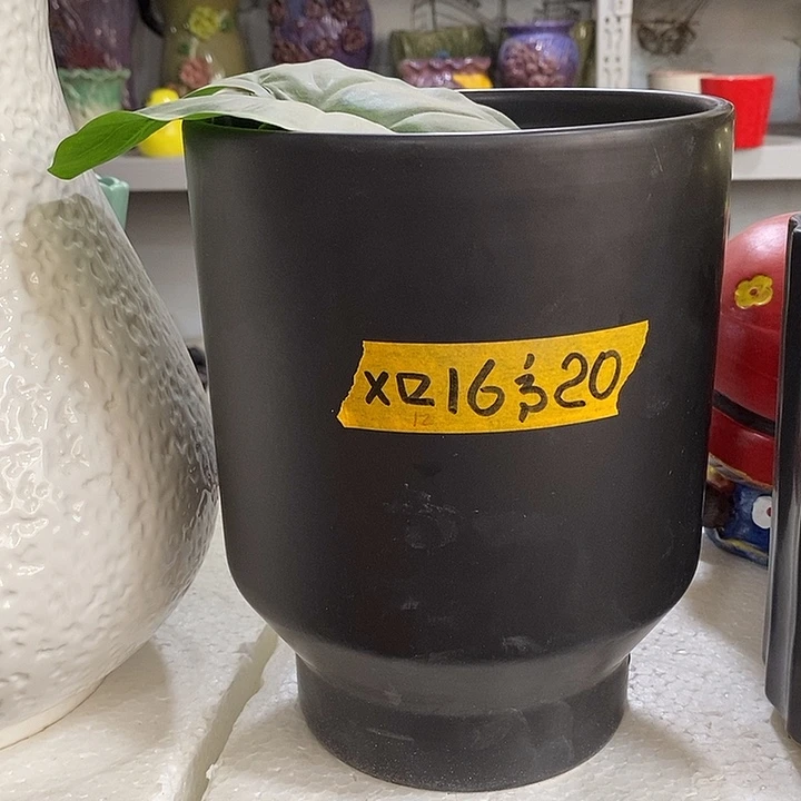 陶瓷花盆有孔 瑕疵介意勿拍