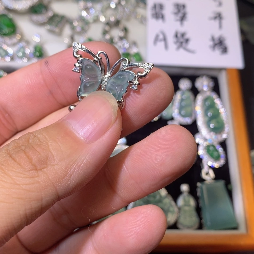 翡翠未镶嵌颈饰天然