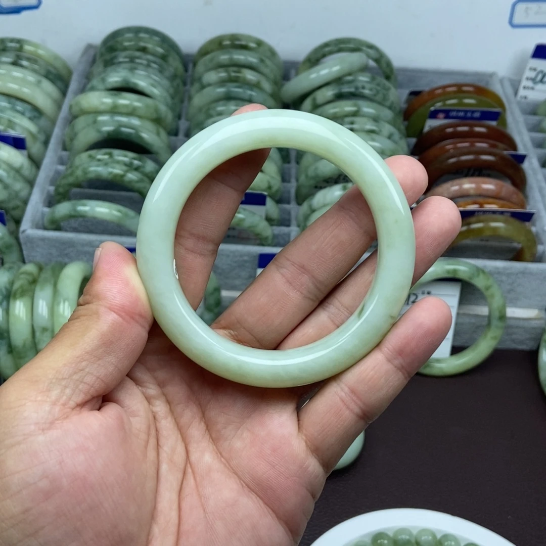 未镶嵌蛇纹石玉手镯