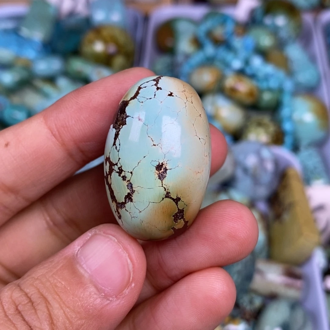 绿松石未镶嵌颈饰