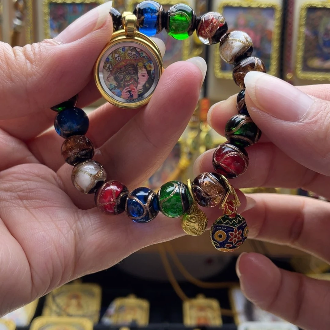 吊坠?****?唐卡一步到位后在世界上