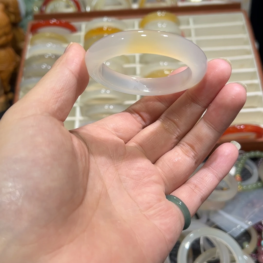 玛瑙/玉髓未镶嵌手镯51圈4.2