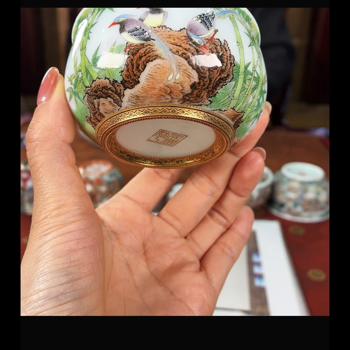 成窑青白珐琅彩竹子杯