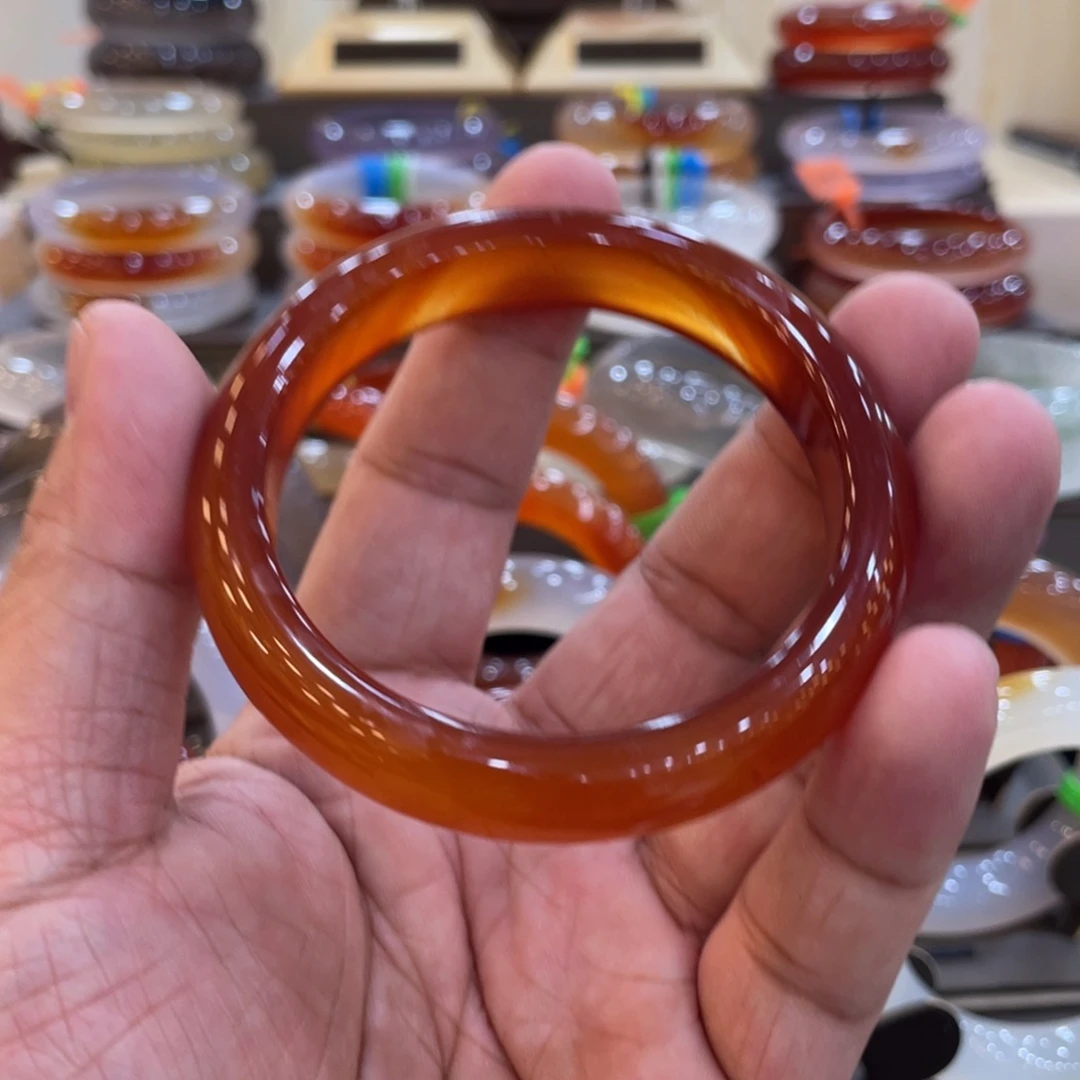 玛瑙/玉髓手镯未镶嵌
