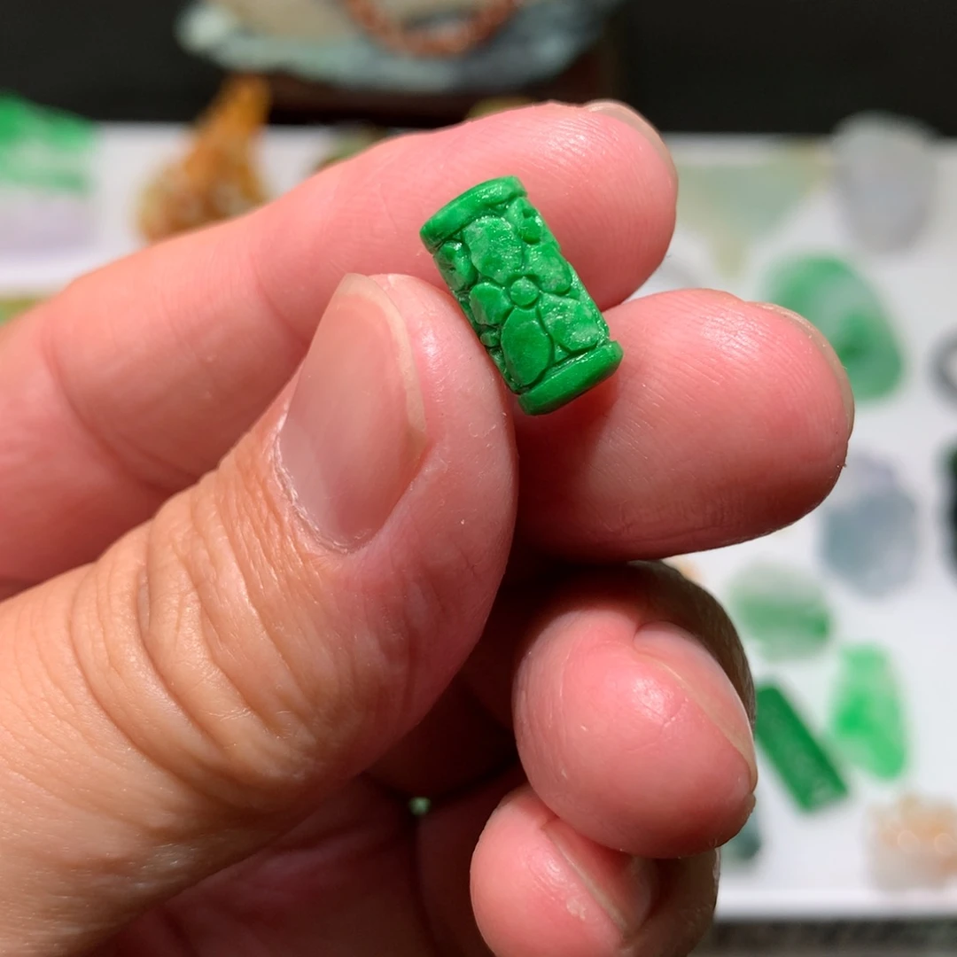 未镶嵌定制翡翠珊*?吊坠