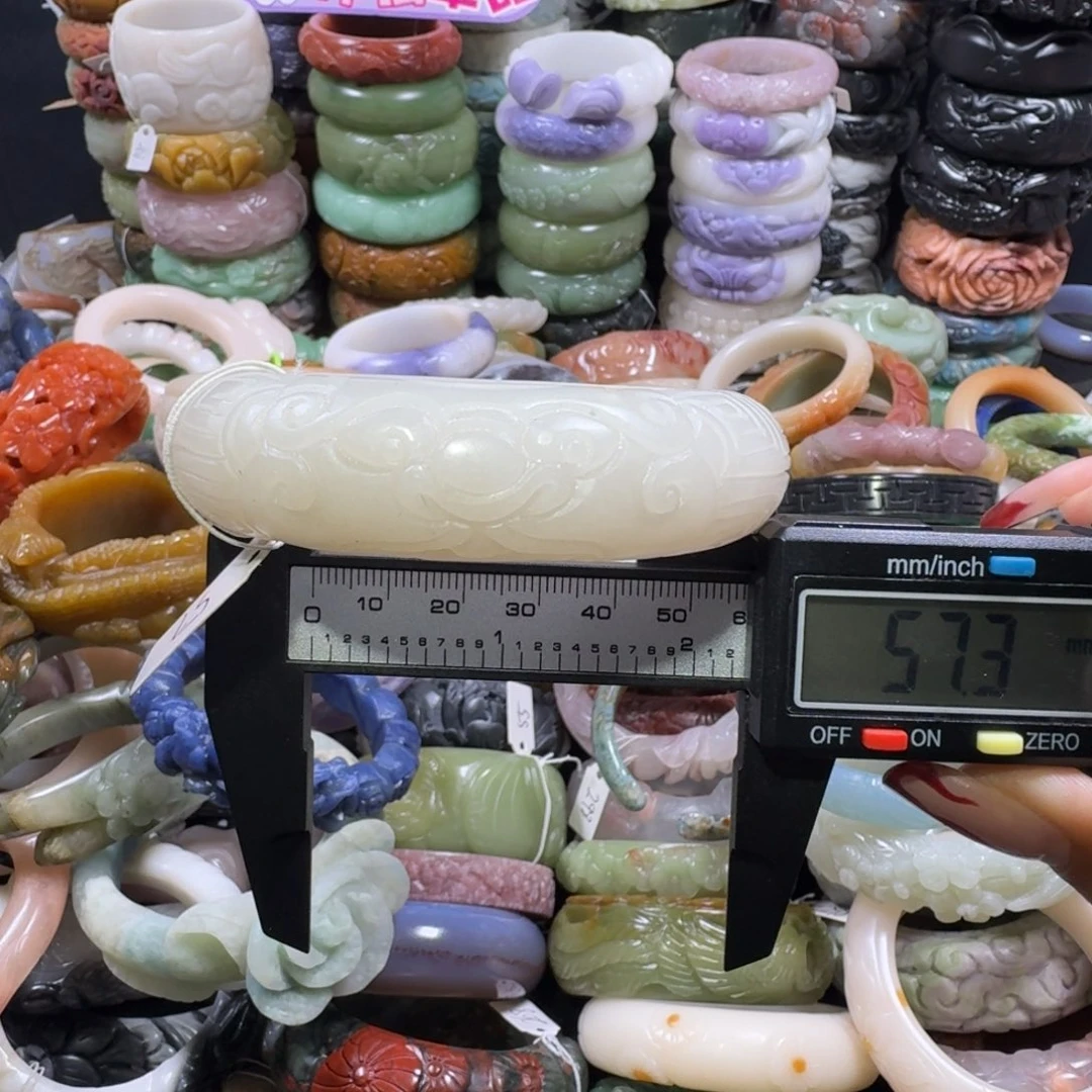 石英质玉（佘太翠）未镶嵌手镯17，不退换