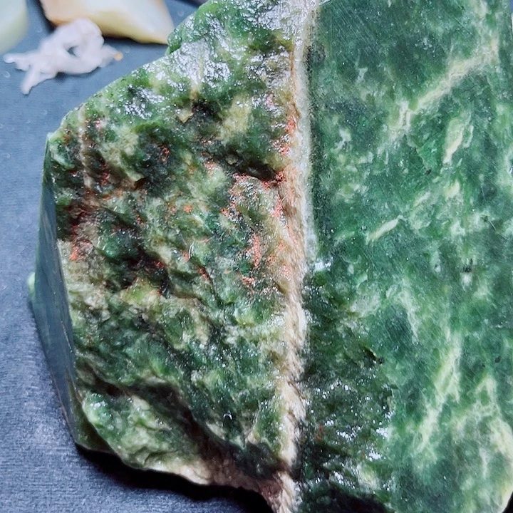 和田玉（糖玉）未镶嵌珠宝奇石