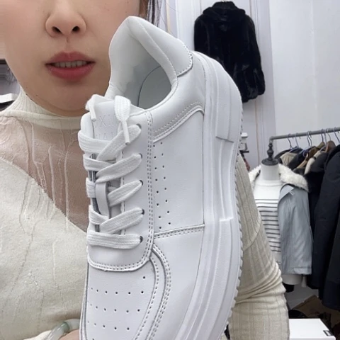 女士真皮超轻板鞋39码