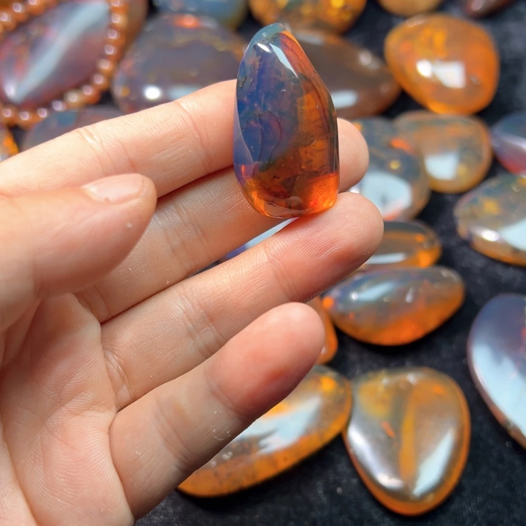 未镶嵌琥珀裸石吊坠