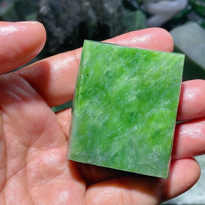 和田玉（碧玉）未镶嵌珠宝奇石