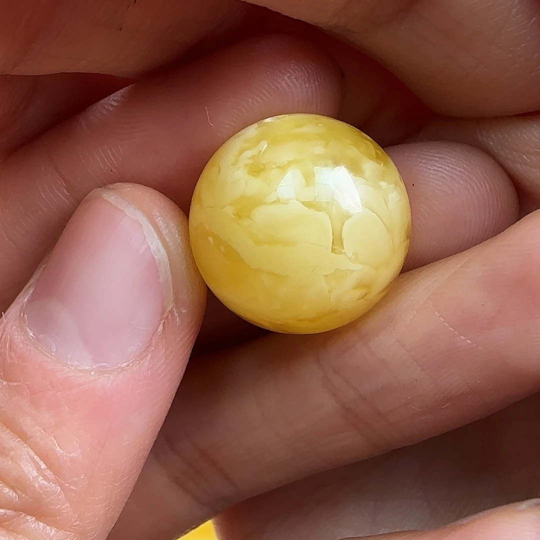 蜜蜡未镶嵌珠宝奇石