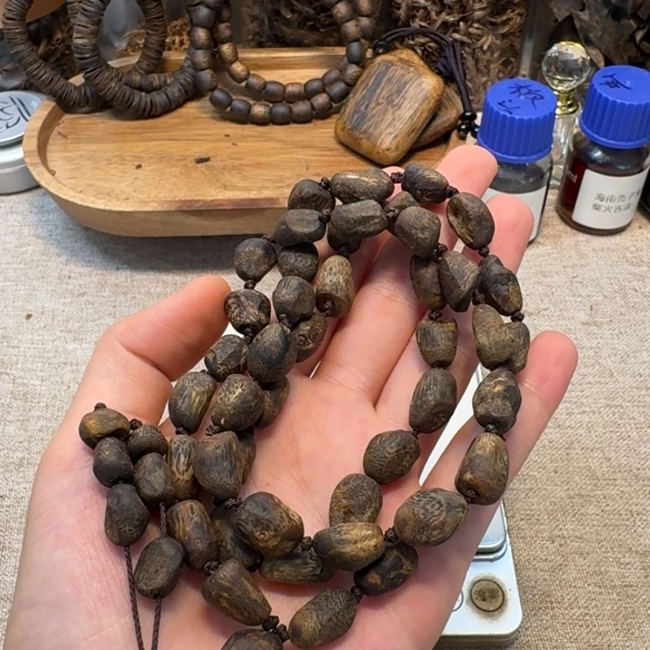 沉香碎屑沉香海南蓝香树丁沉水老料29.7克