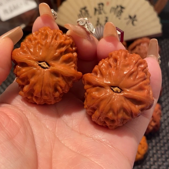 文玩核桃吊坠采**肉玉枕504