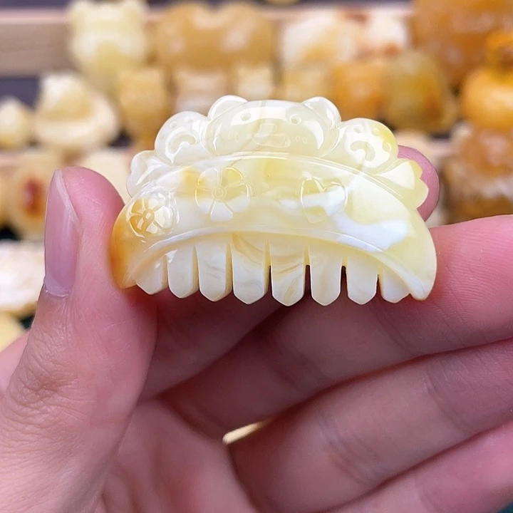 琥珀裸石未镶嵌蜜蜡