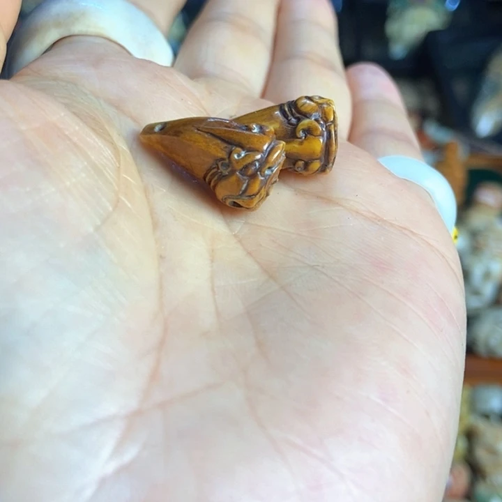 配饰鹿角雕刻侧挂叉子一对