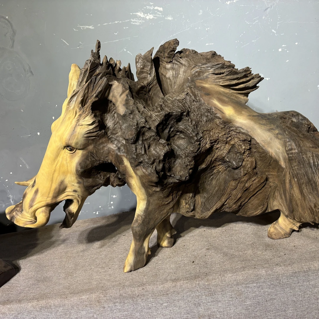 金丝楠木阴沉木巧雕野猪