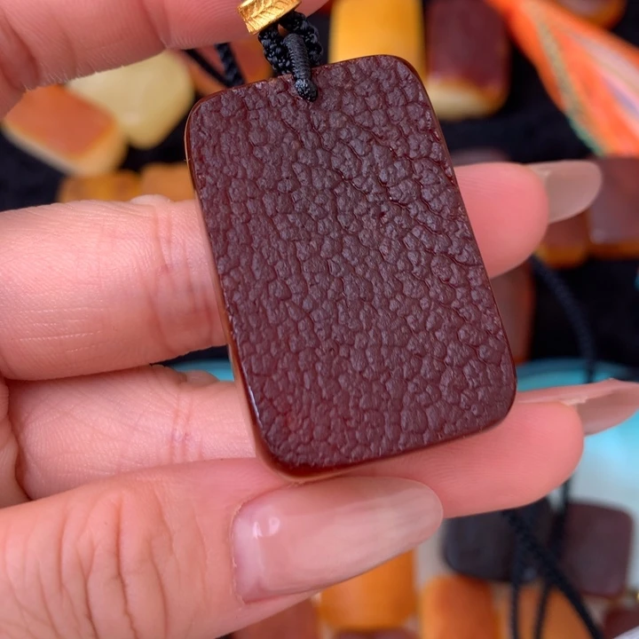 原皮留皮切牌吊坠