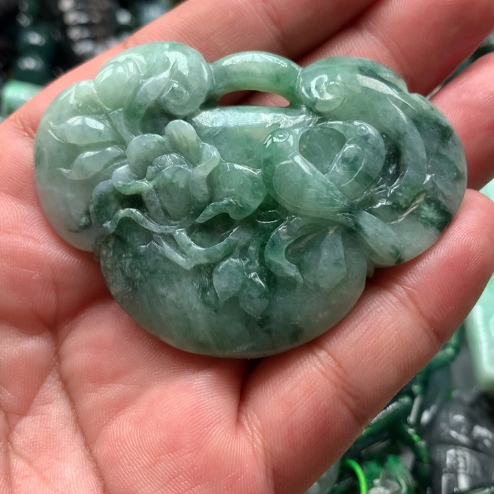 翡翠颈饰未镶嵌保真天然A货翡翠