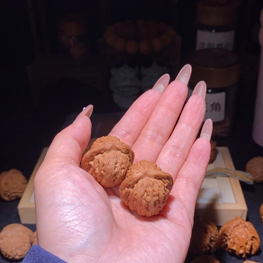 文玩核桃吊坠汉高楼32