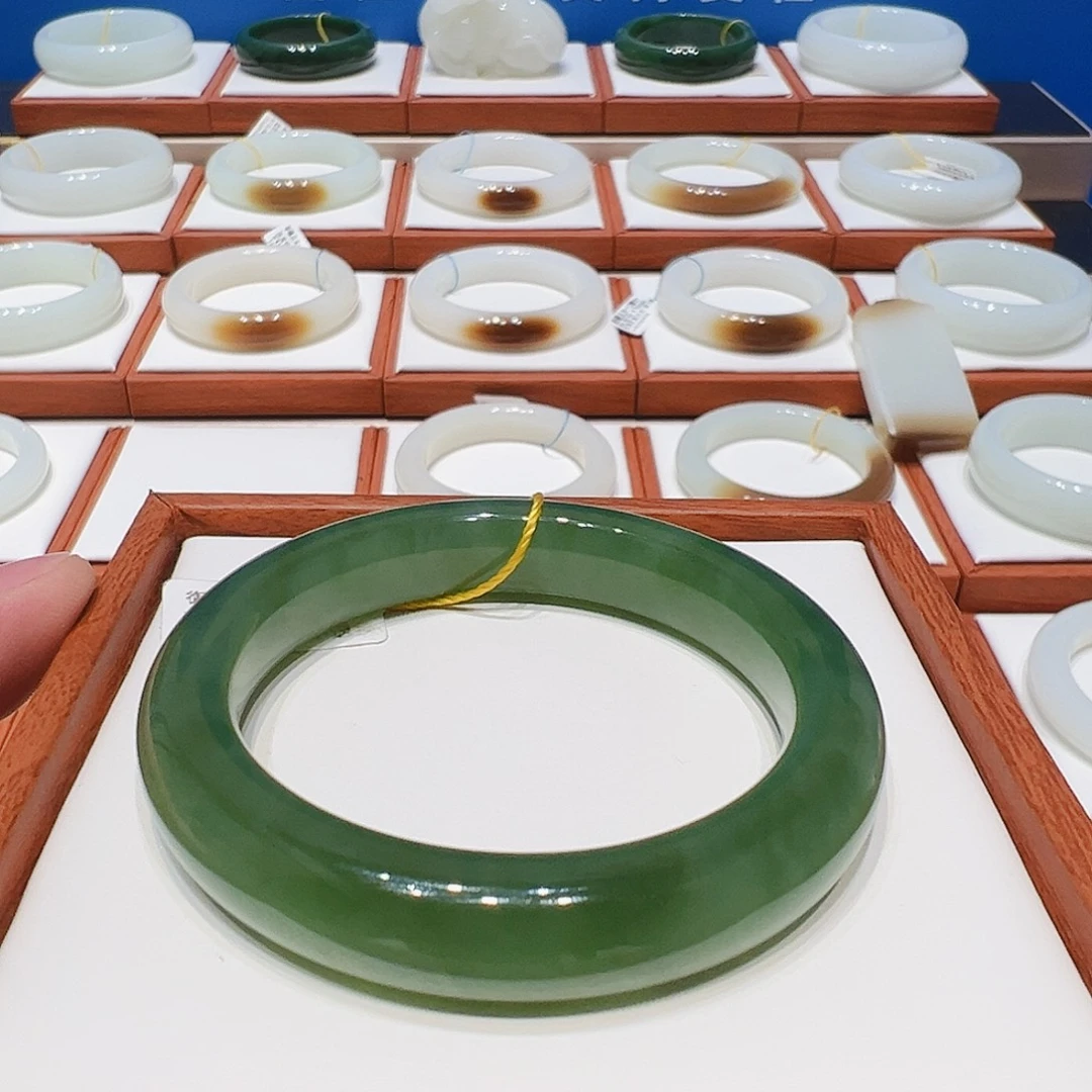 和田玉未镶嵌手镯白猫冰碧玉