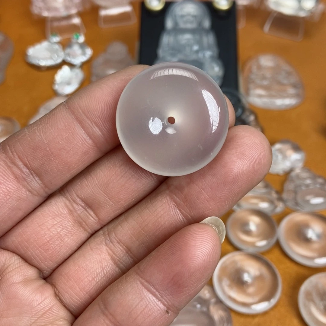 石英质玉吊坠未镶嵌