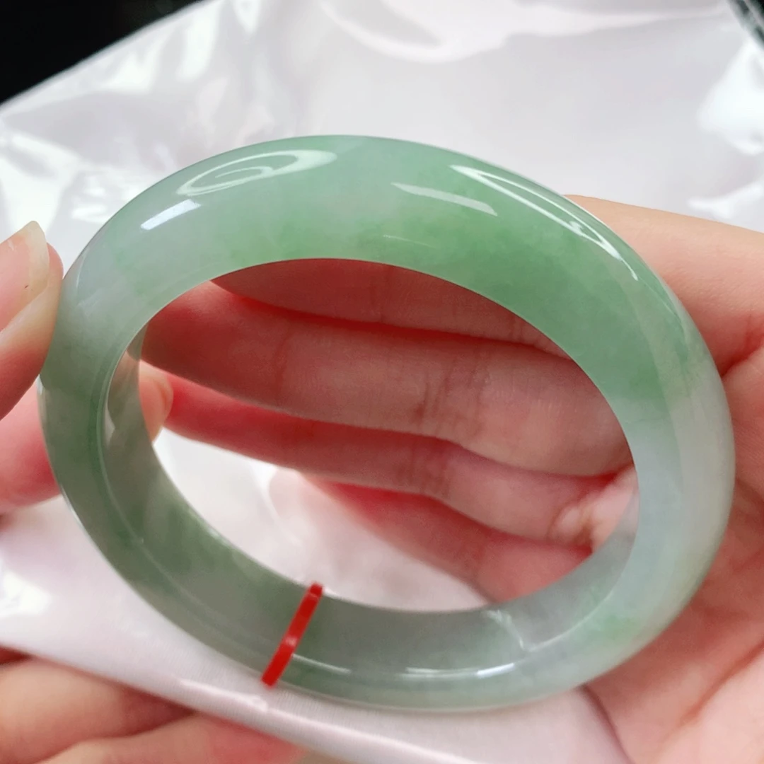 翡翠手镯未镶嵌圈口55.5